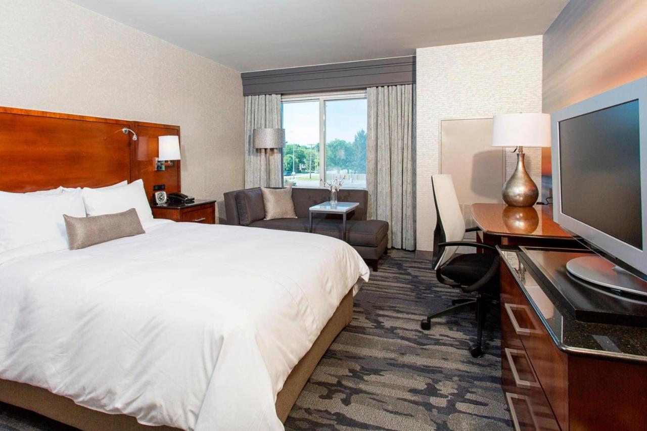 Rochester Airport Marriott Bagian luar foto