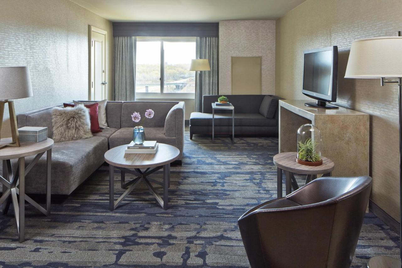 Rochester Airport Marriott Bagian luar foto