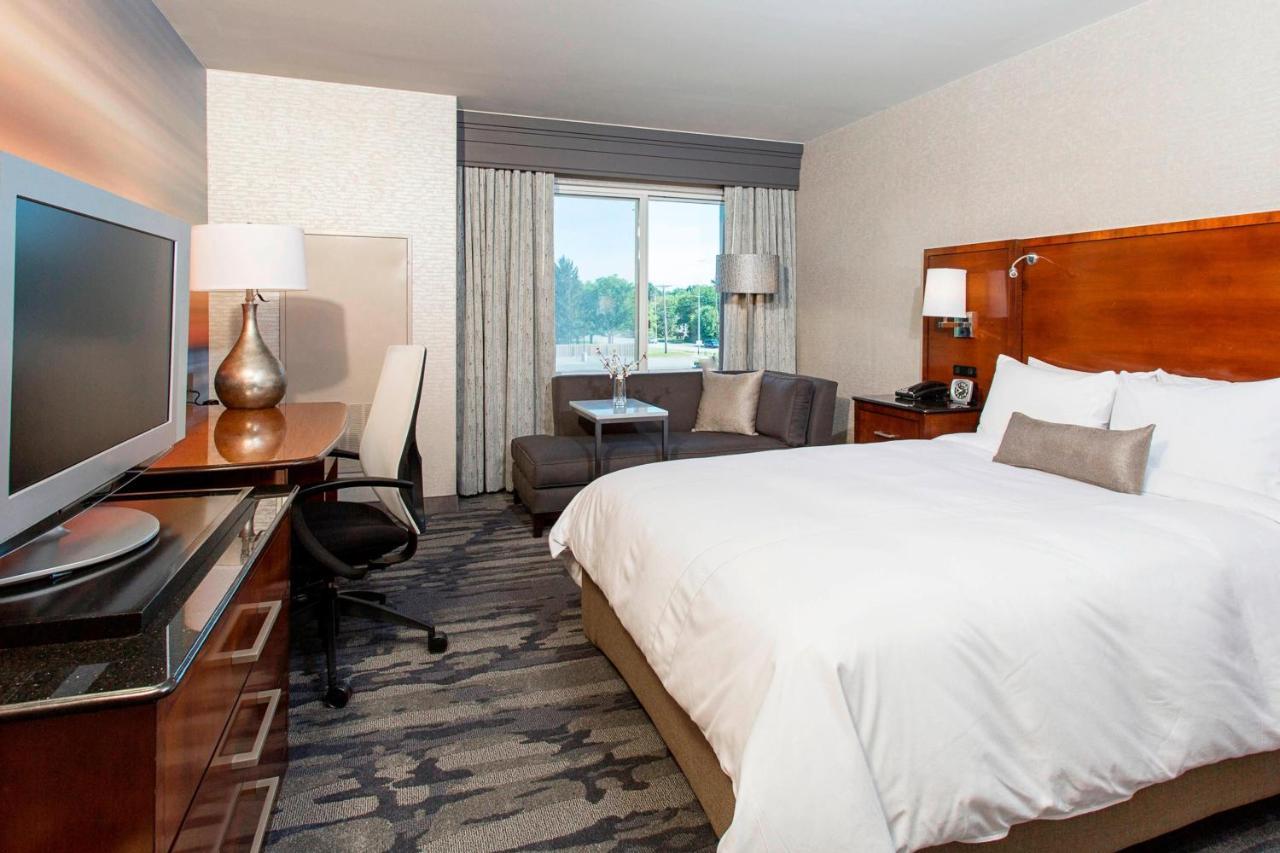 Rochester Airport Marriott Bagian luar foto