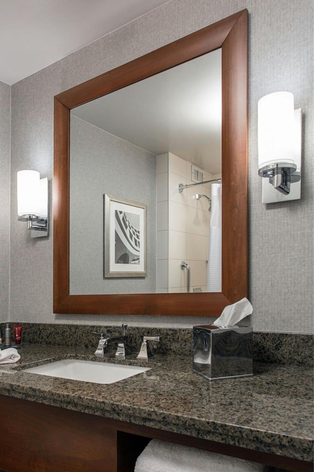 Rochester Airport Marriott Bagian luar foto