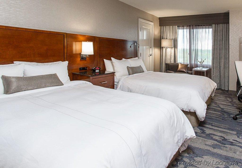 Rochester Airport Marriott Bagian luar foto