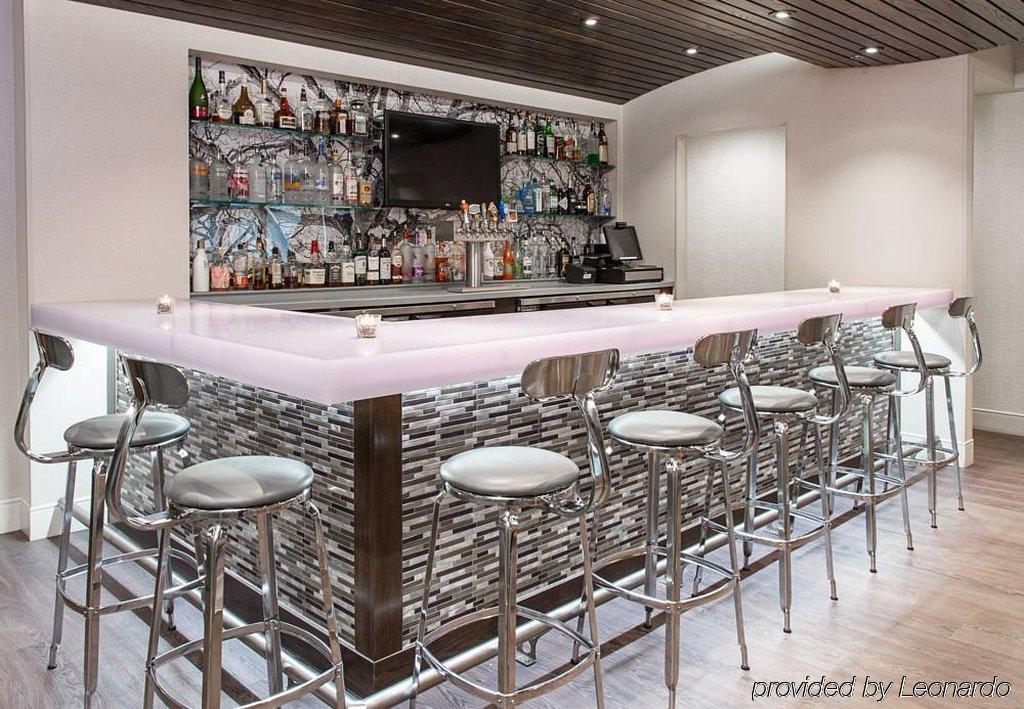 Rochester Airport Marriott Bagian luar foto