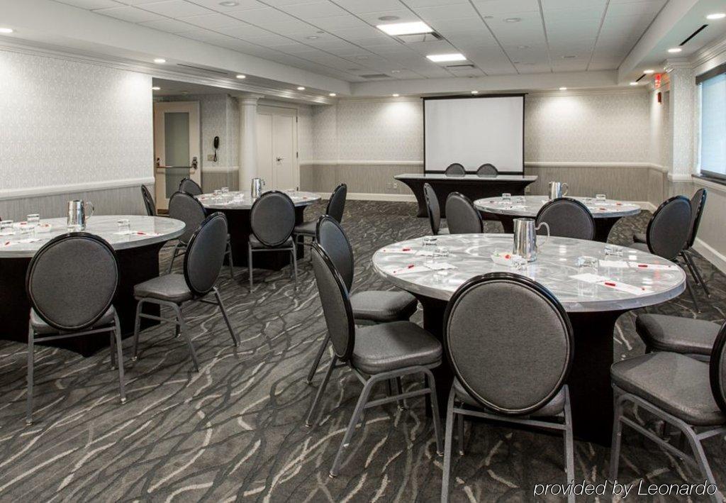 Rochester Airport Marriott Bagian luar foto
