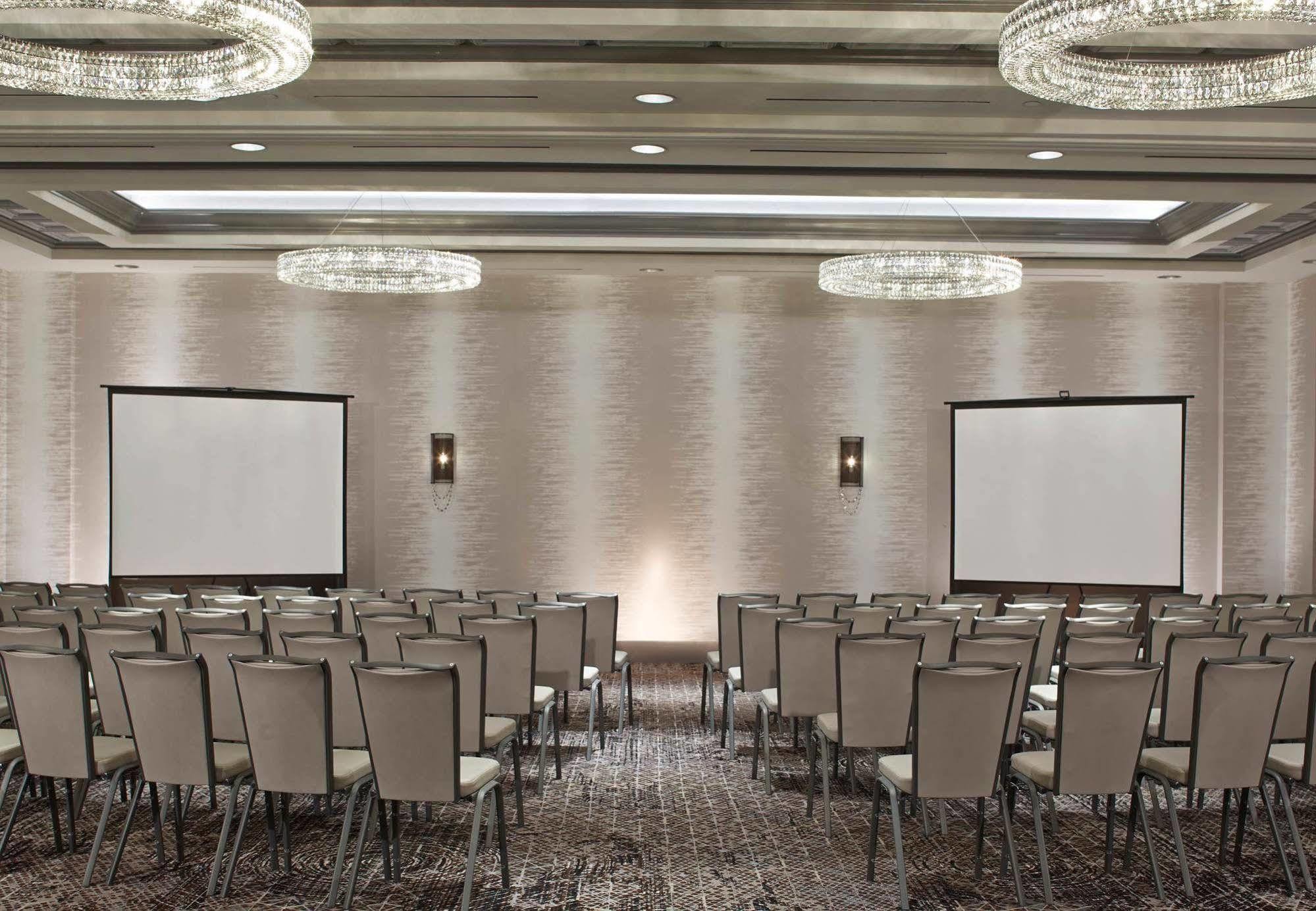 Rochester Airport Marriott Bagian luar foto